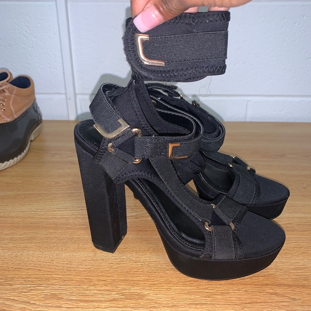 Black block heel